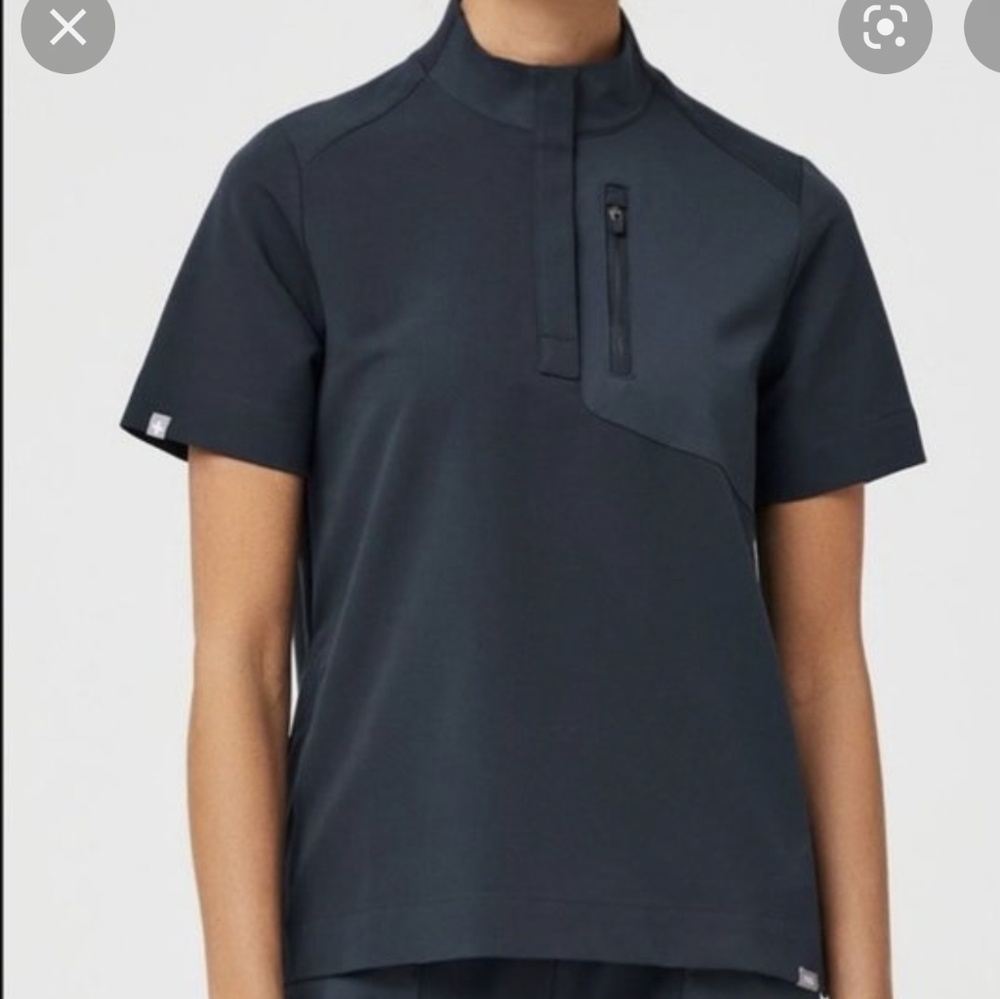 Figs Dark Harbor Jundah scrub top